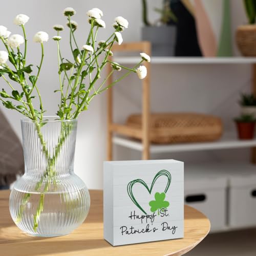 Happy St. Patrick's Day Sign Shamrock Clover Decor Vibrant Green Lucky Wooden Box Sign for Men Women Gifts for Boyfriend Girlfriend Friends Sisters Dad Mom 5 X 5 Inch - color: Four-leaf Grass