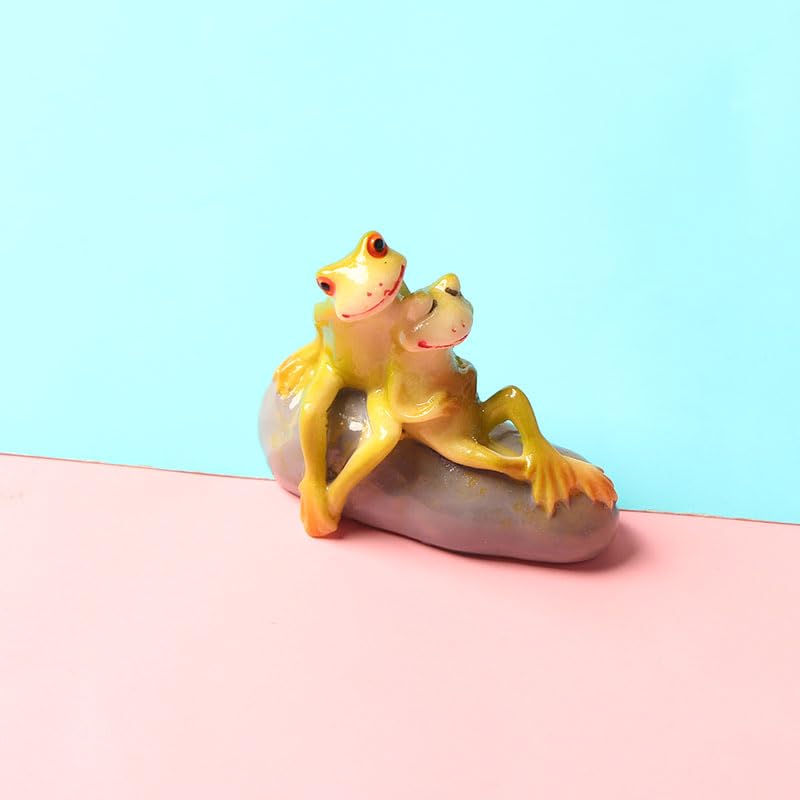 1Pc Cartoon Frog Bonsai Ornament - Creative Couple Design for Cross-Border Garden Micro Landscapes, Suitable as Succulent Planter Decor & Fish Tank Decoration, Whimsical Animal-Themed Accent