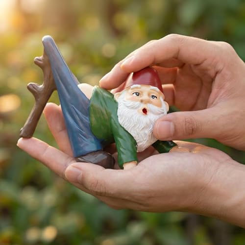 Gnome Statue Gnome Figurine Plant Pot Hanger Hugger, Resin Funny Gnome Ornament Garden Decor for Yard Lawn, Naughty Gift for Plant Parents - style: Gnome