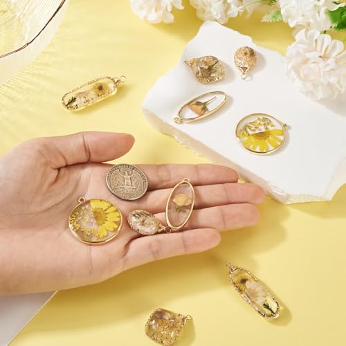 Transparent Flower Resin Charms Round Gold Edge Dried Floral Pendants Flat Round Clear Gold Foil Floral Charms for Necklace Bookmark Keychain Jewelry Making - color: Flower-7