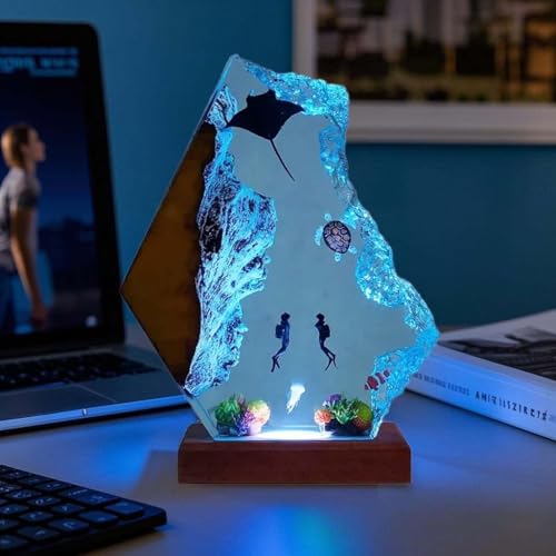 Handmade 3D Ocean Resin Lamp - USB Powered Resin Ocean Night Light with Wooden Base, Variable Lights, Scuba Diver Gifts, Diving Enthusiast Collectibles, Unique Birthday Holiday Gifts for Men & Women - color: Scuba Diver-1, size: L