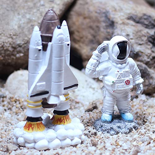 WAYUTO 2Pcs Space Astronaut Spacecraft Aquarium Decoration Astronaut Landscape Desktop Fish Tank Decor Spaceship Rocket Ornaments for Home Decoration
