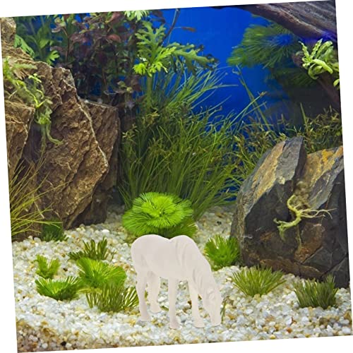 1pc Simulated Horse Ornament Mini Resin Horse Decoration for Reptile Tanks Aquarium and Desktop Durable Lifelike Design for Home Decor and Photography Prop