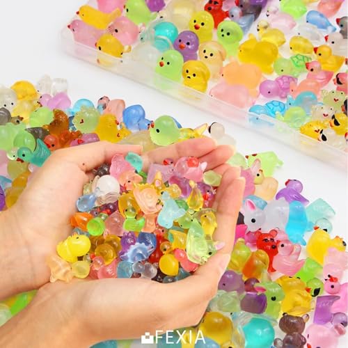 100 Pcs Luminous Mini Resin Animals 20 Types Glow in the Dark Tiny Figurines Bulk Set for DIY Garden Aquarium Micro Landscape and Party Decoration Desk Pets and Miniature Accessories
