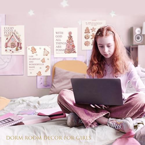 LARTSFRO Coquette Pink Christmas Gingerbread House Gifts Wall Art Decor Posters, Cute Christmas Gingerbread Man Christian Room Bathroom Bedroom Dorm Wall Art Decor Aesthetic for College Teen Girls Gifts, Inspirational Bible Verses Gingerbread Wall Decor,