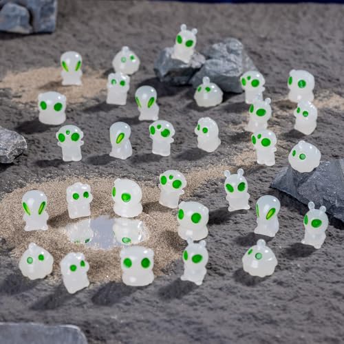30pcs Mini Resin Alien Variety Tiny Alien Figures Miniature Little Small Animals Figurines Bulk for Micro Fairy Garden Landscape Accessories Hide Crafts Decor Aquarium