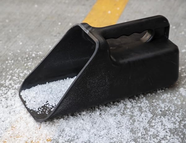 Buyers Products 9031110 Heavy-Duty Poly Scoop for Salt, Ice Melt, Feed & Fertilizer, 1.5 Quart Capacity with Slanted Opening and Comfort Grip Handle for Efficient Material Transfer Needs