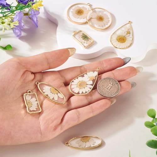 Transparent Flower Resin Charms Round Gold Edge Dried Floral Pendants Flat Round Clear Gold Foil Floral Charms for Necklace Bookmark Keychain Jewelry Making - color: Flower-8