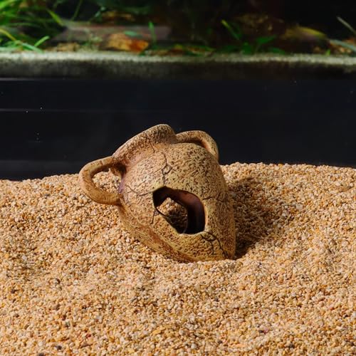 Wave Amphora with Hole, Medium
