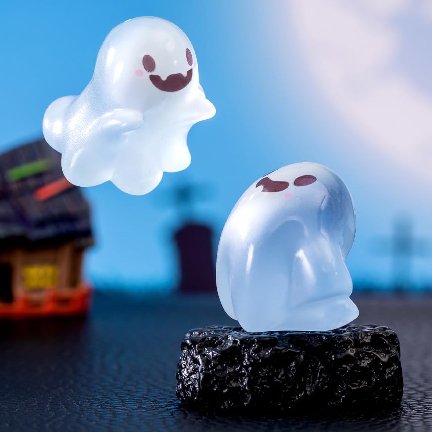 Y&ICrafts 8PCS Cute Luminous Halloween Ghost Dolls, Glow in The Dark Ghost Fish Tank Aquarium Décor, Mini Ornaments for Desktop, Micro Landscape Creative Decoration Accessories