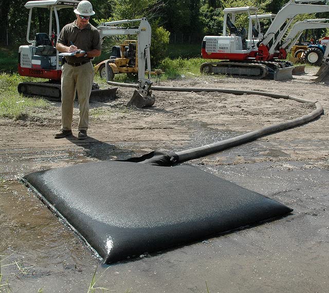 Sandbaggy Dewatering Bags - Made in America - Filters Sediment, Silt, Oil, Sludge - Use for Construction Sites, Dredging - Material: Non Woven Geotextile Fabric (15 ft x 10 ft, 10) - size: 15 ft x 10 ft
