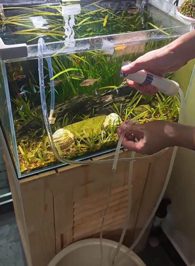Rechargeable Mini Portable Water Pump Multifunctional Automatic simple fish tank water exchanger, floor, balcony water pump